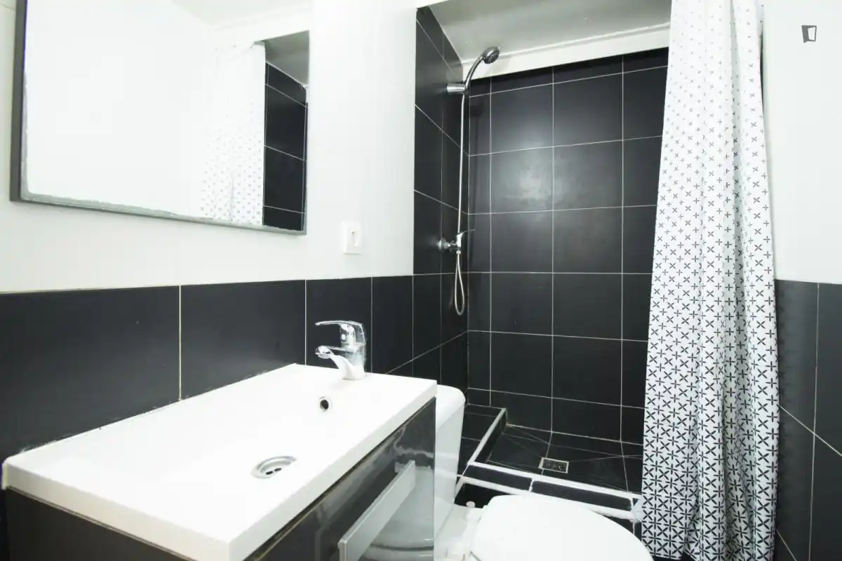 Study for rent in Bellas Vistas