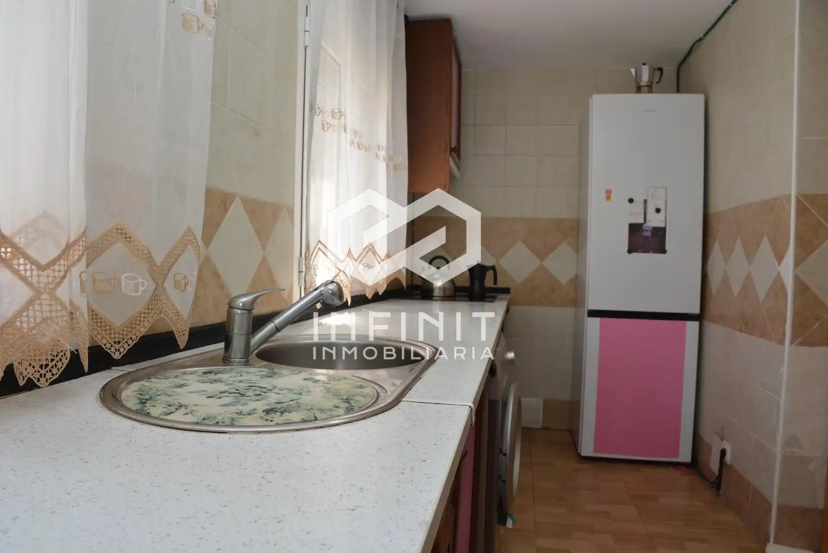 Cocina de Casa o chalet en venta en Valdeaveruelo con Calefacción, Jardín privado y Terraza