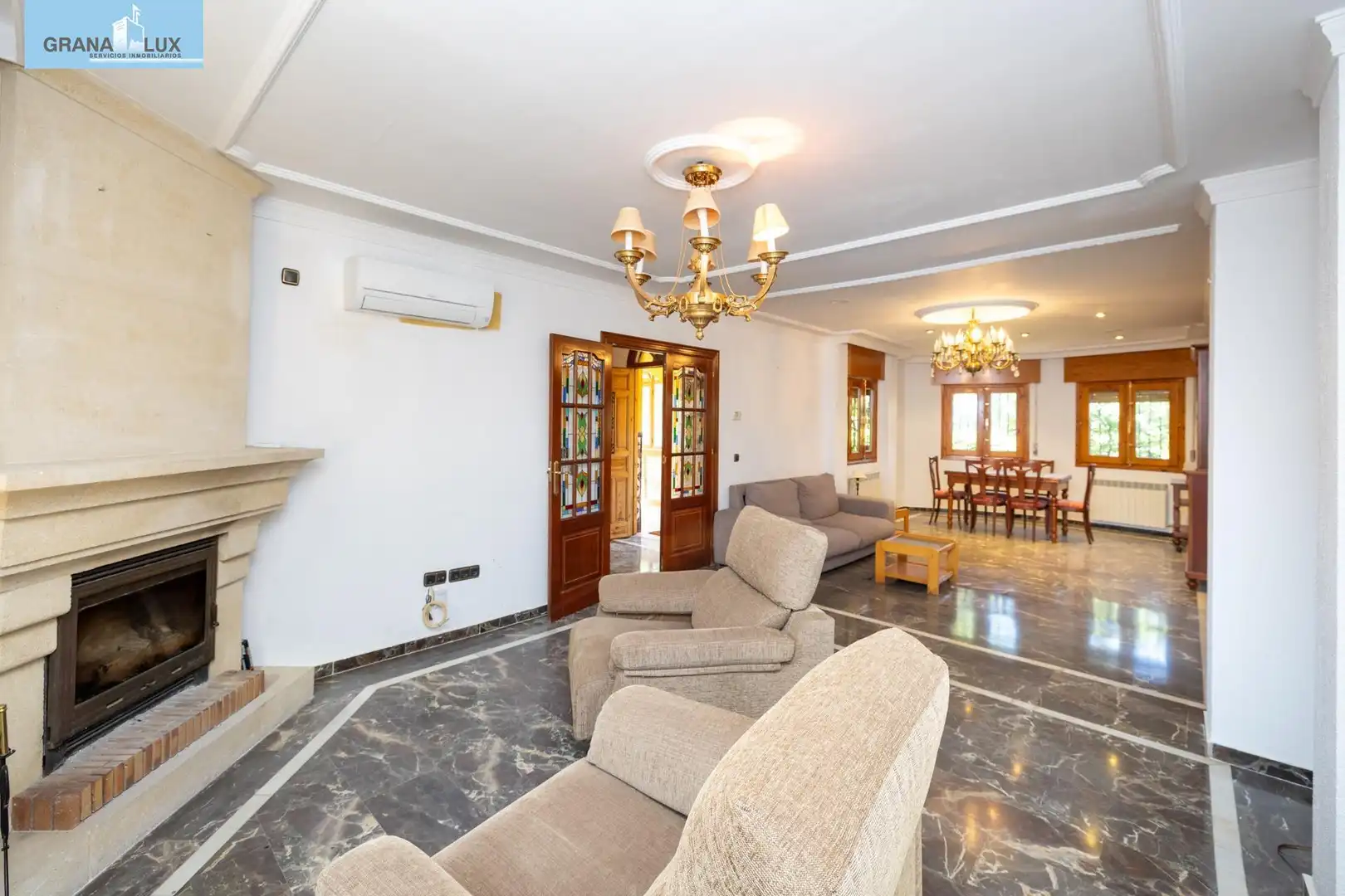 Villa con balcone in vendita a Calle de los Viñedos, imagen 2