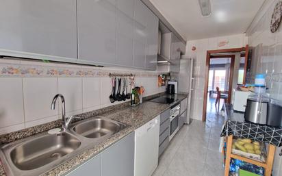 Kitchen of Flat for sale in Vilalba Sasserra  with Air Conditioner and Heating