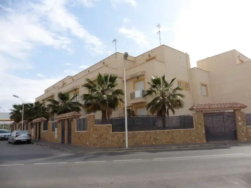 Dúplex en venta en PROFESOR HERNANDEZ SEVILLA