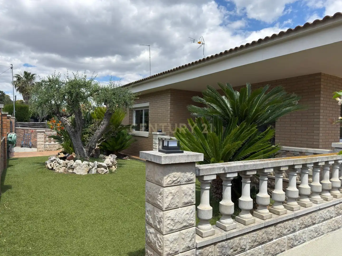 Exterior view of Houses for sale in Cunit  with Air Conditioner