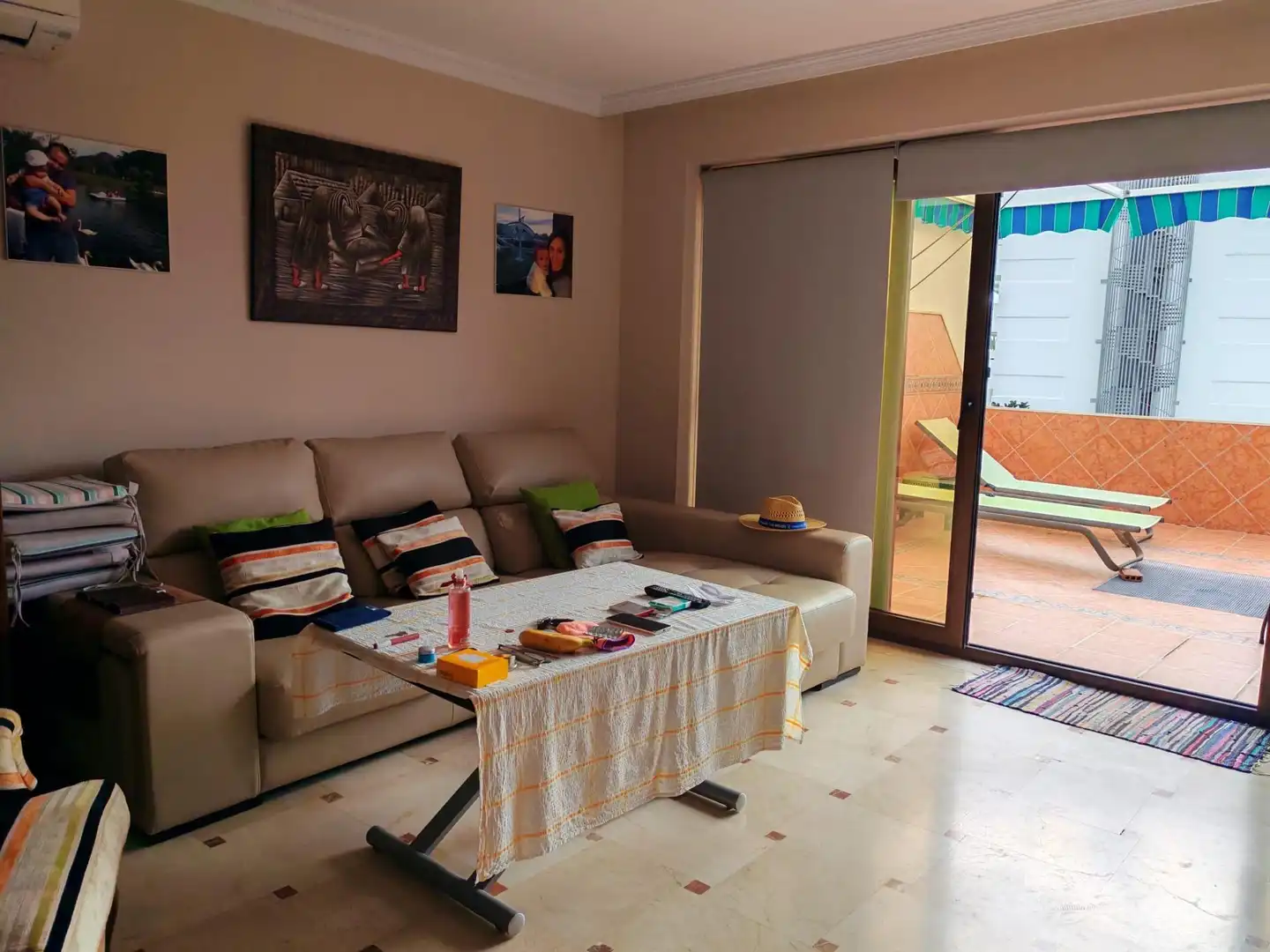 Sala d'estar de Dúplex en venda en La Carihuela - Los Nidos