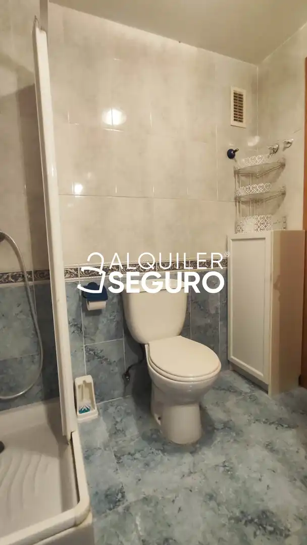 Bathroom of Flat for rent in Sagunto / Sagunt  with Air Conditioner and Furnished