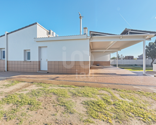 Vista exterior de Casa o xalet en venda en Chiclana de la Frontera amb Aire condicionat, Calefacció i Terrassa