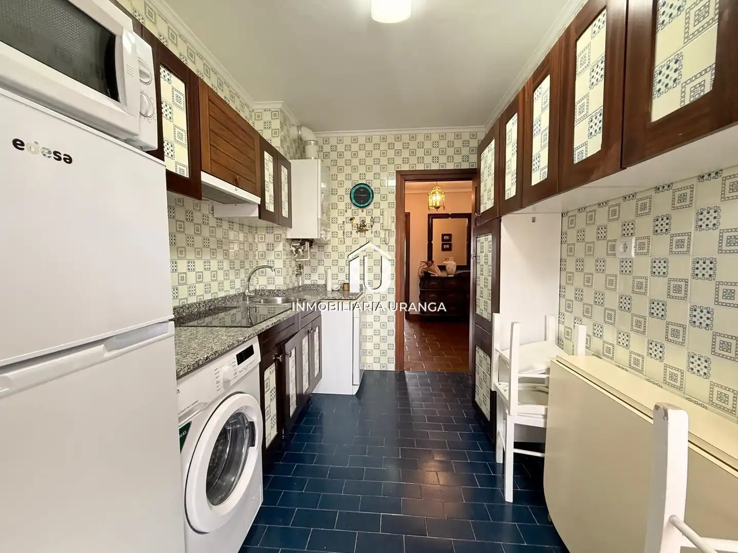 Cocina de Piso en venta en Laredo con Calefacción, Terraza y Trastero