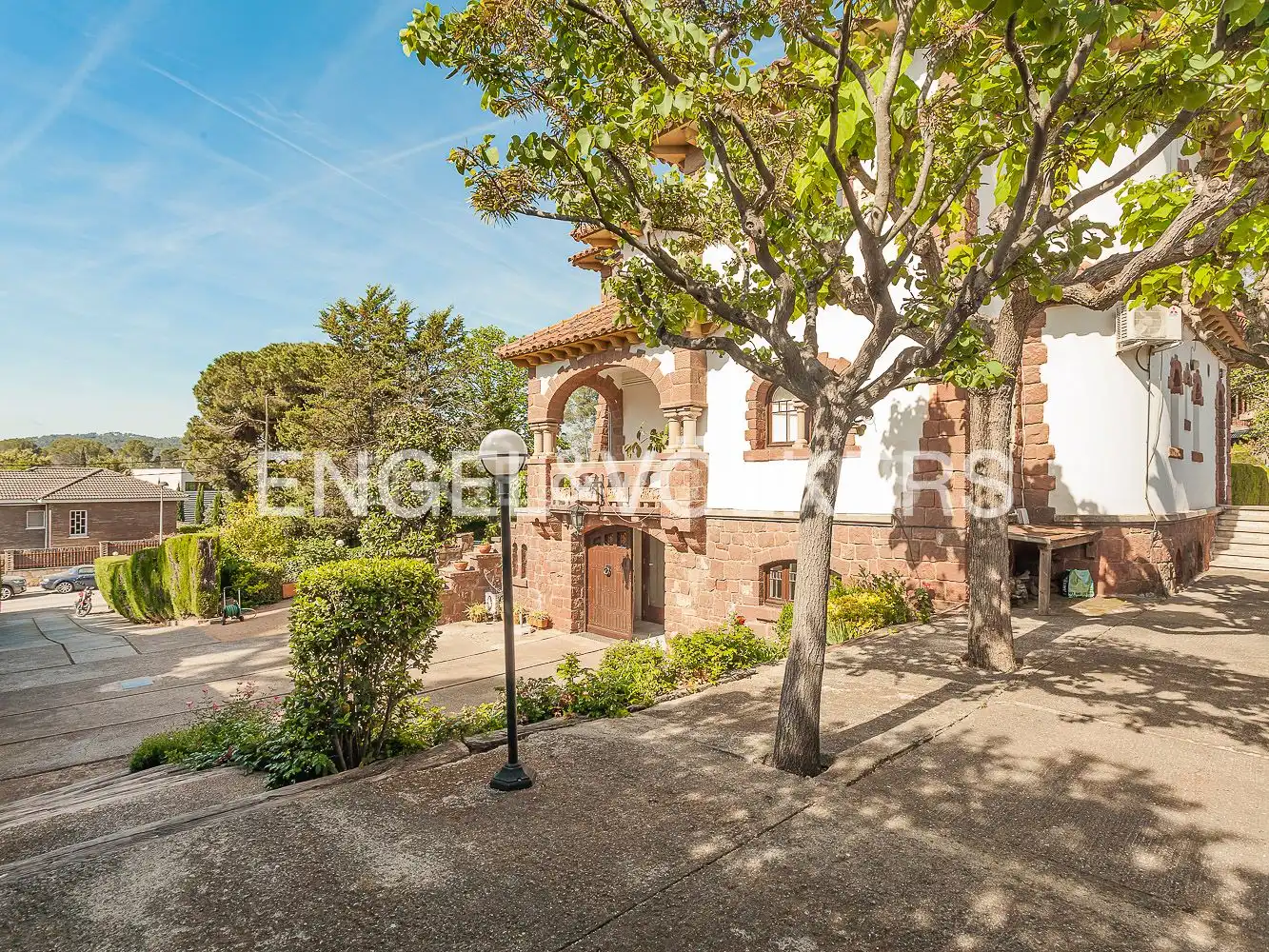 Exterior view of Houses for sale in Sant Cugat del Vallès  with Air Conditioner, Heating and Private garden