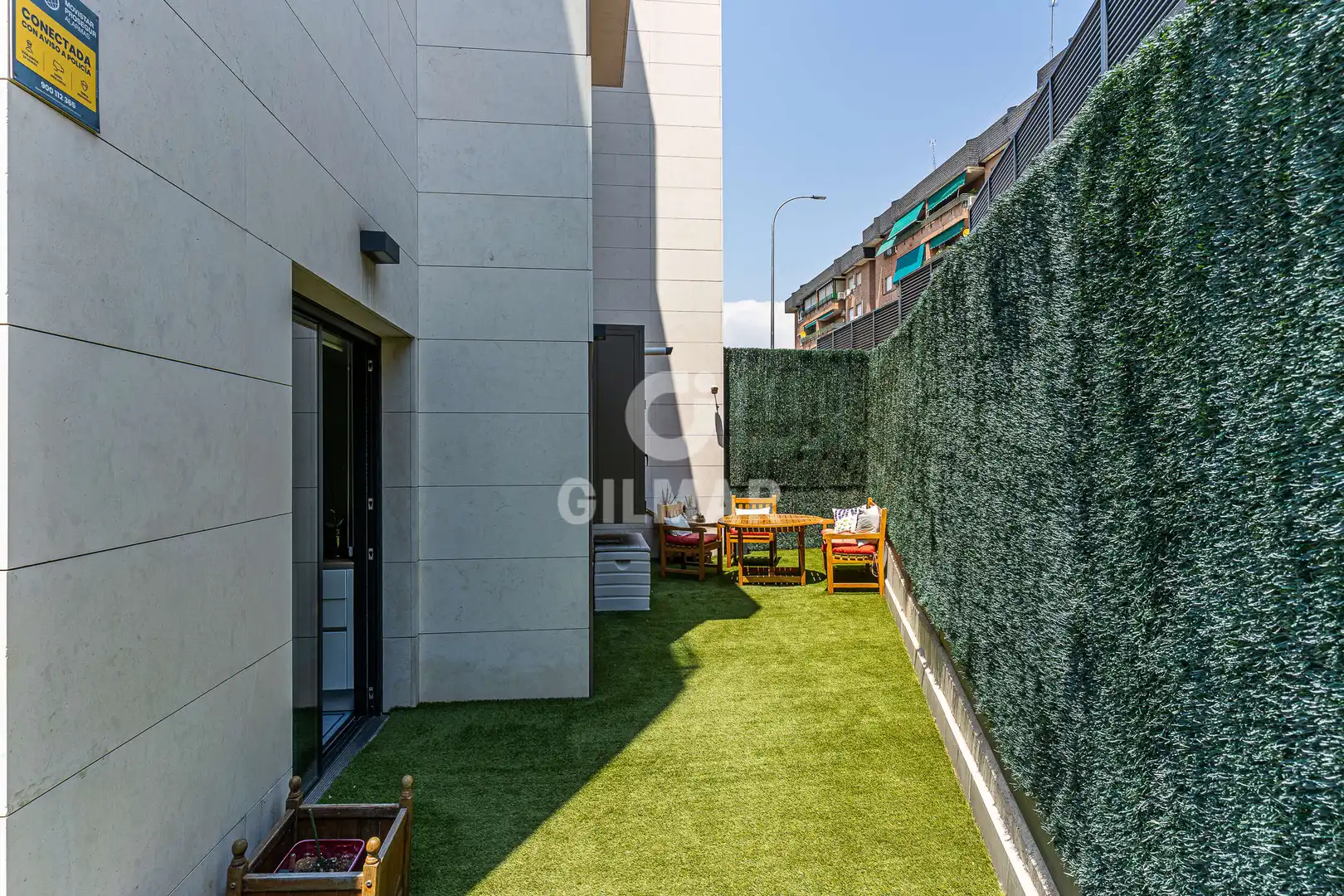 Terrasse von Einfamilien-Reihenhaus zum Verkauf in Madrid mit Heizung, Privatgarten und Schwimmbad