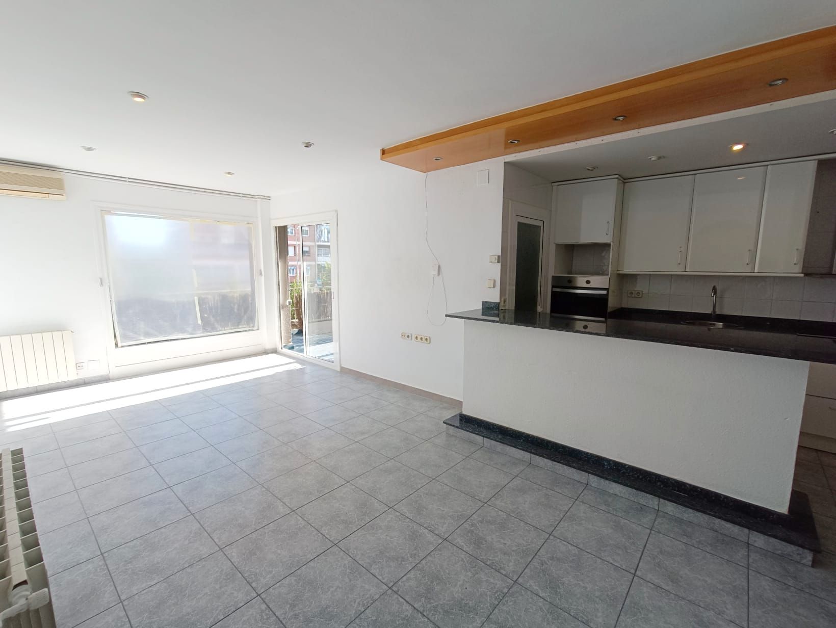 Flat for sale in Montgat  with Air Conditioner, Heating and Balcony