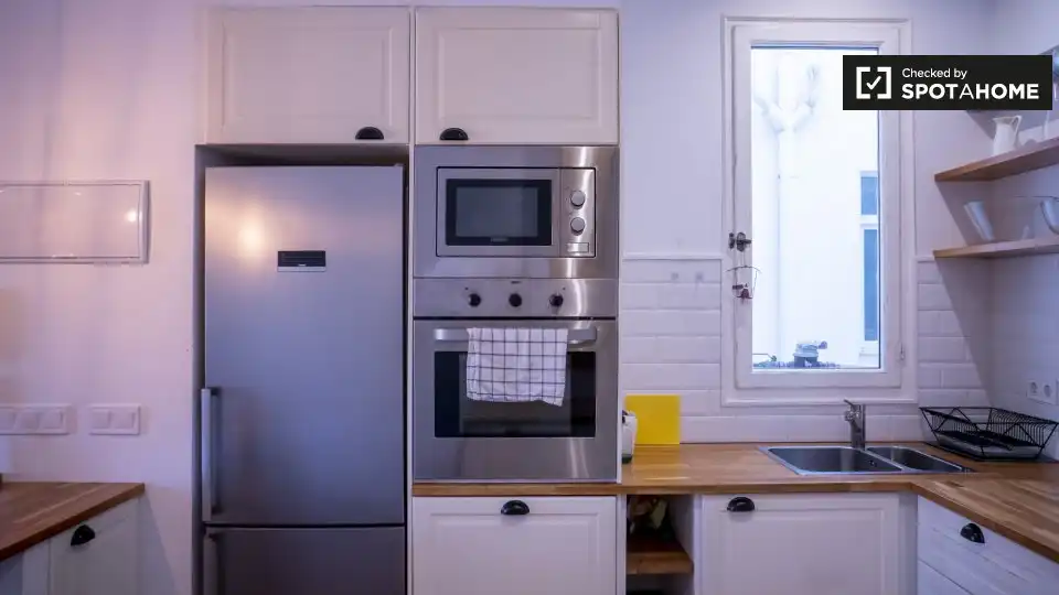 Cocina de Piso de alquiler en Valencia con Aire acondicionado, Calefacción y Amueblado