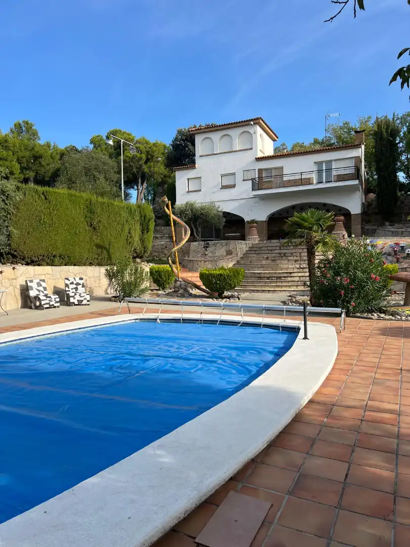 Piscina de Casa o chalet en venta en La Sentiu de Sió con Jardín privado, Piscina y Amueblado