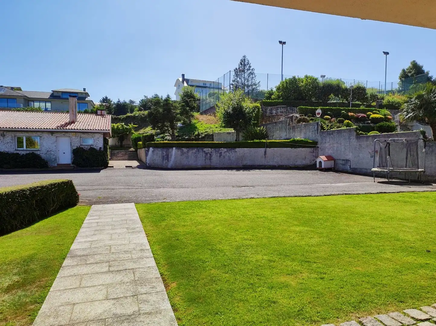 Vista exterior de Casa o chalet en venta en A Coruña Capital  con Calefacción, Jardín privado y Parquet