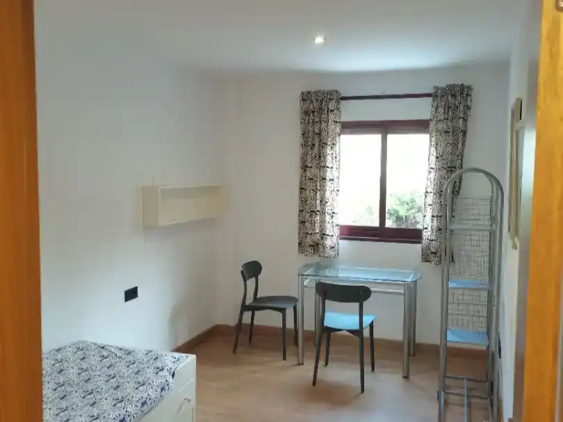 Schlafzimmer von Wohnung zur Miete in Tortosa mit Klimaanlage und Schwimmbad
