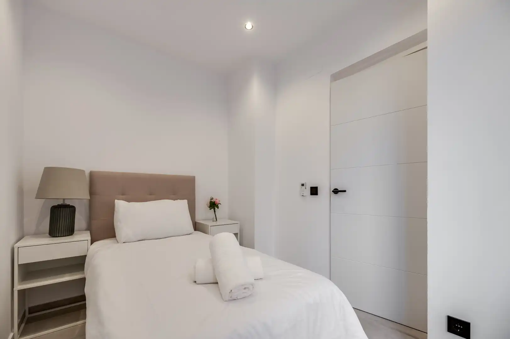 Dormitori de Apartament en venda en Estepona amb Aire condicionat, Terrassa i Piscina
