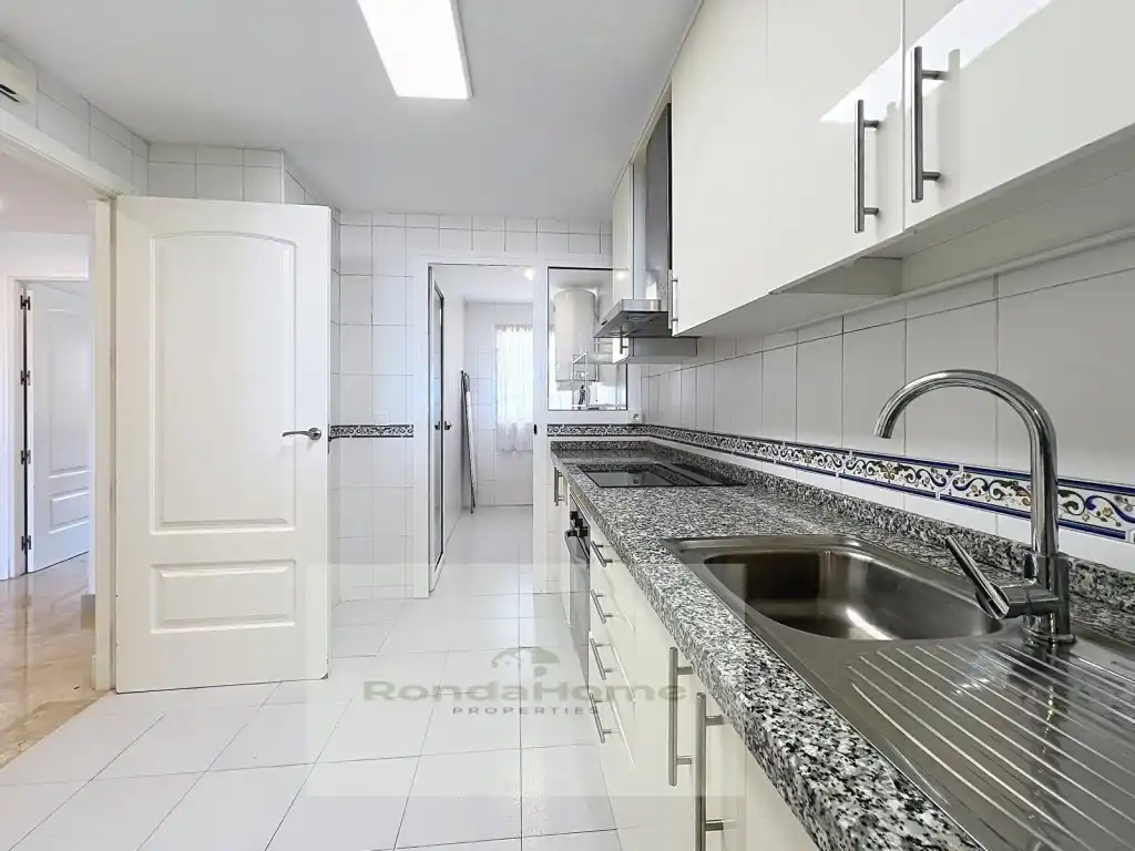 Küche von Wohnung zur Miete in Manilva mit Terrasse