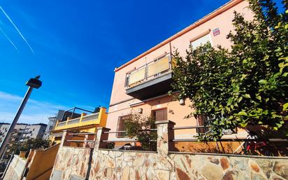 Exterior view of House or chalet for sale in  Barcelona Capital  with Air Conditioner, Terrace and Oven