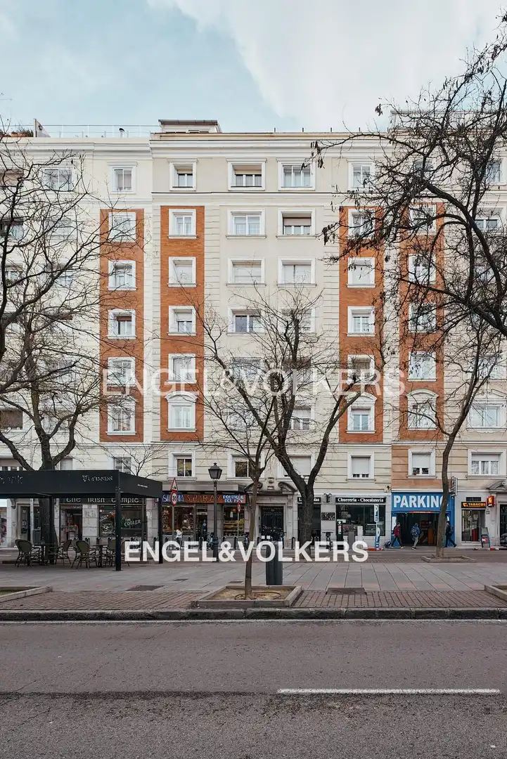Vista exterior de Piso en venta en Madrid con Aire acondicionado y Calefacción