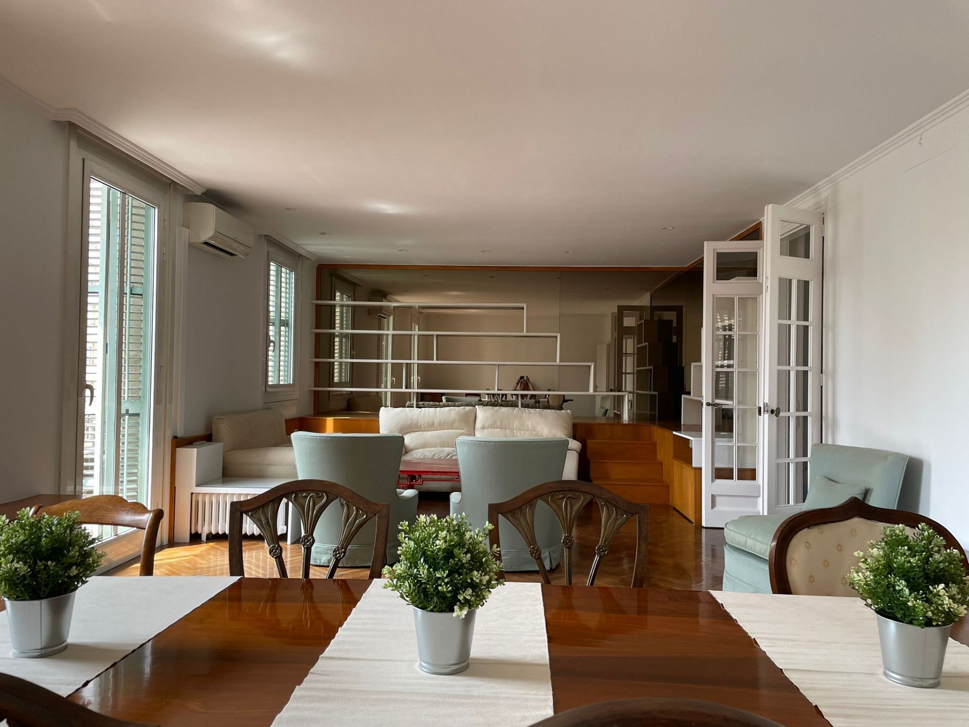 Dining room of Flat to rent in  Barcelona Capital  with Air Conditioner, Heating and Terrace