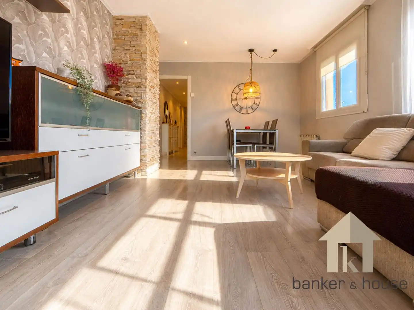 Wohnzimmer von Dachboden zum Verkauf in Barcelona mit Klimaanlage, Heizung und Terrasse