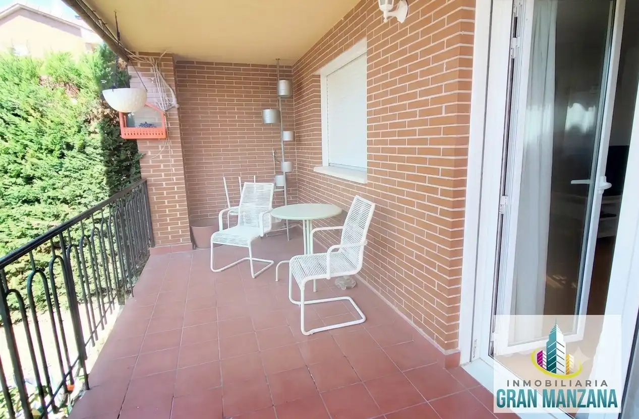 Habitatge amb jardí en venda a Calle Logroño 28, imagen 2