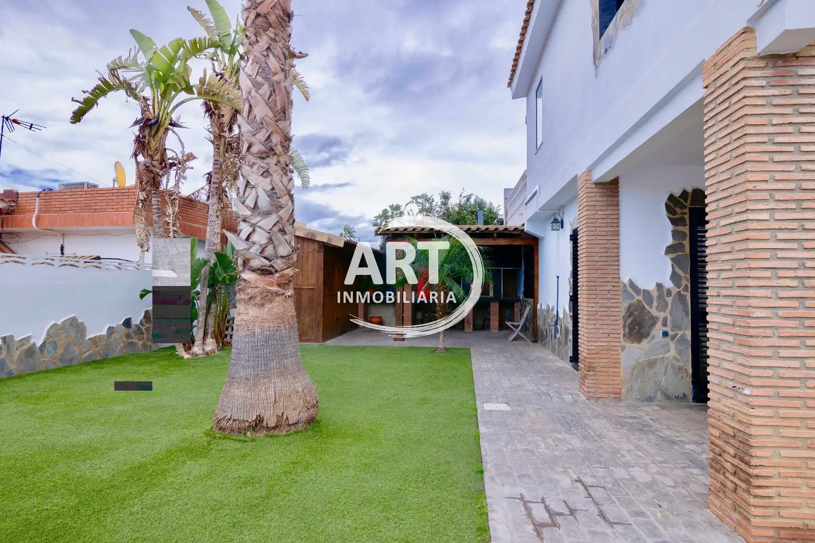 Garden of Houses for sale in L'Eliana  with Air Conditioner, Heating and Terrace