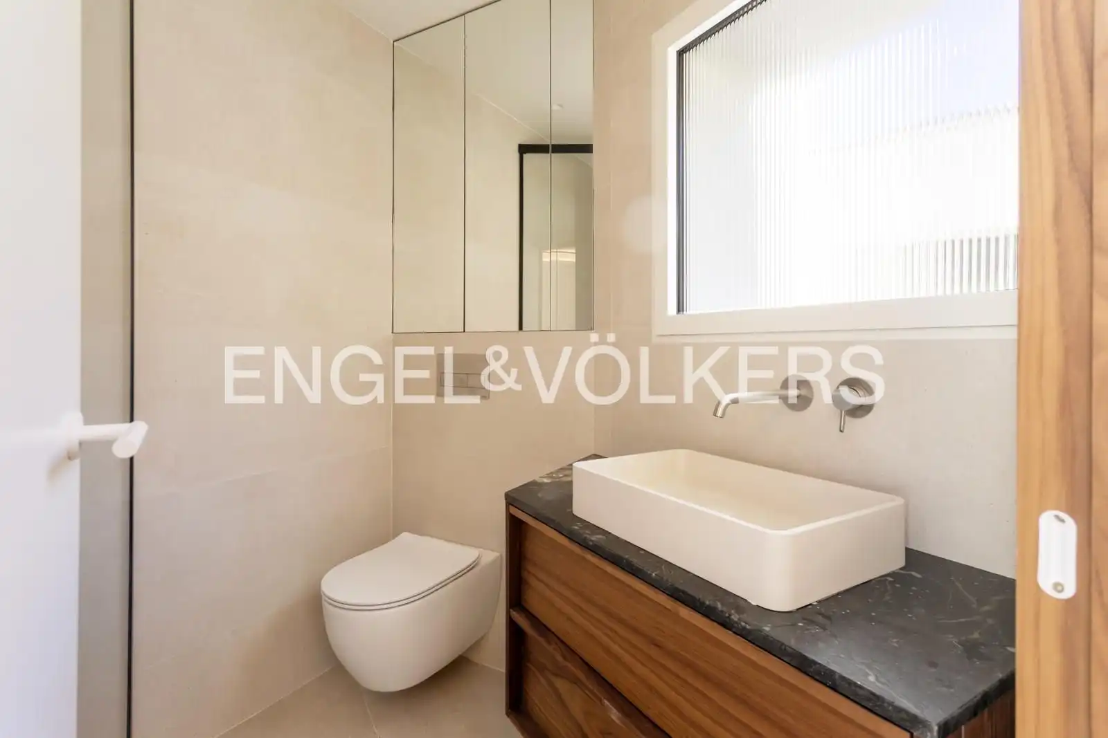 Bathroom of Attic for sale in Barrio de Salamanca