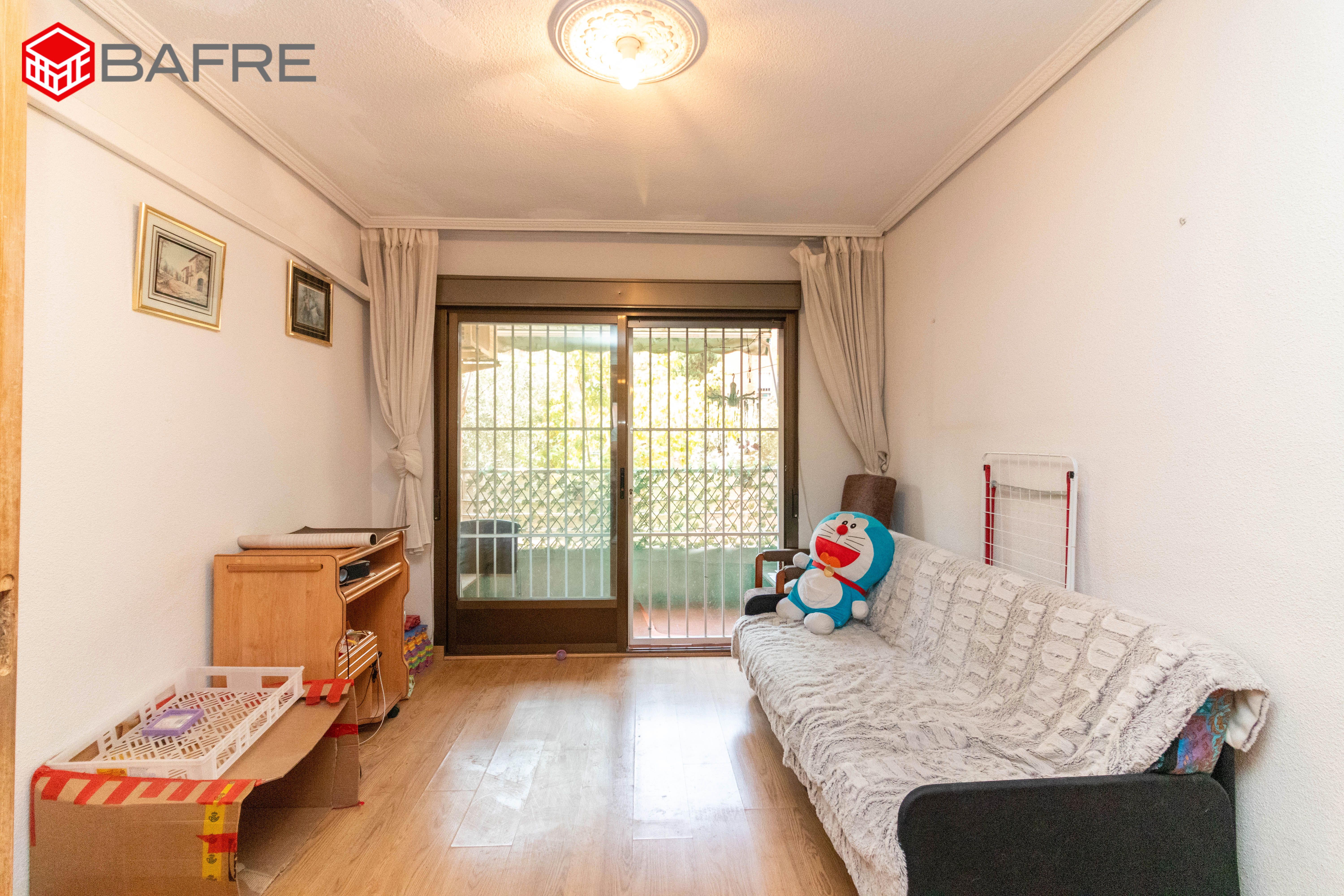 Sala de estar de Piso en venta en  Madrid Capital con Calefacción