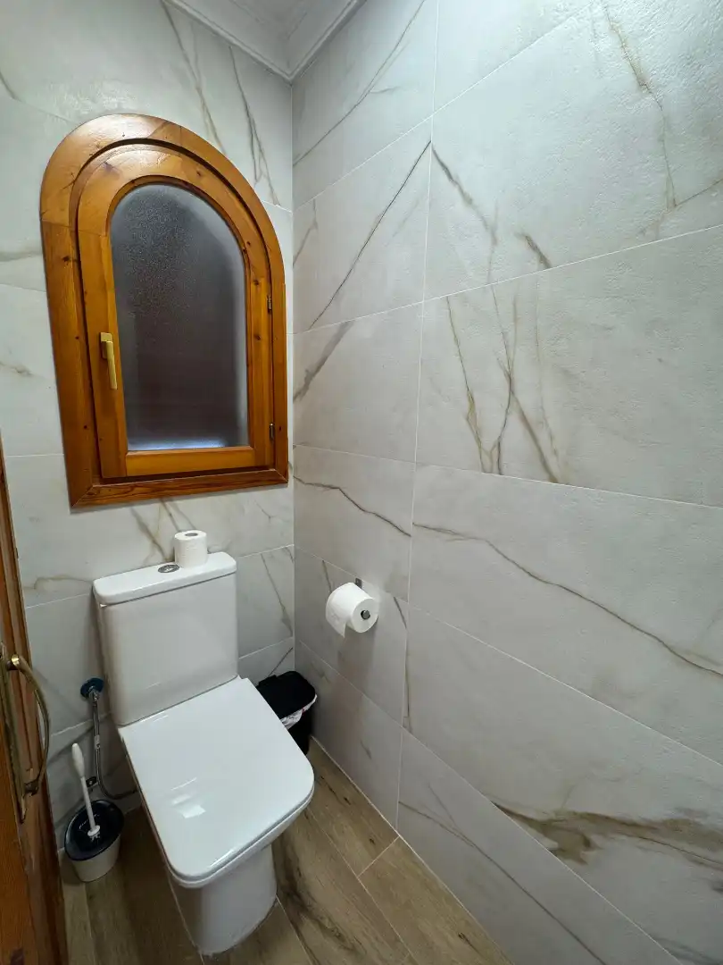 Badezimmer von Einfamilien-Reihenhaus zur Miete in Dénia mit Klimaanlage, Heizung und Möbliert