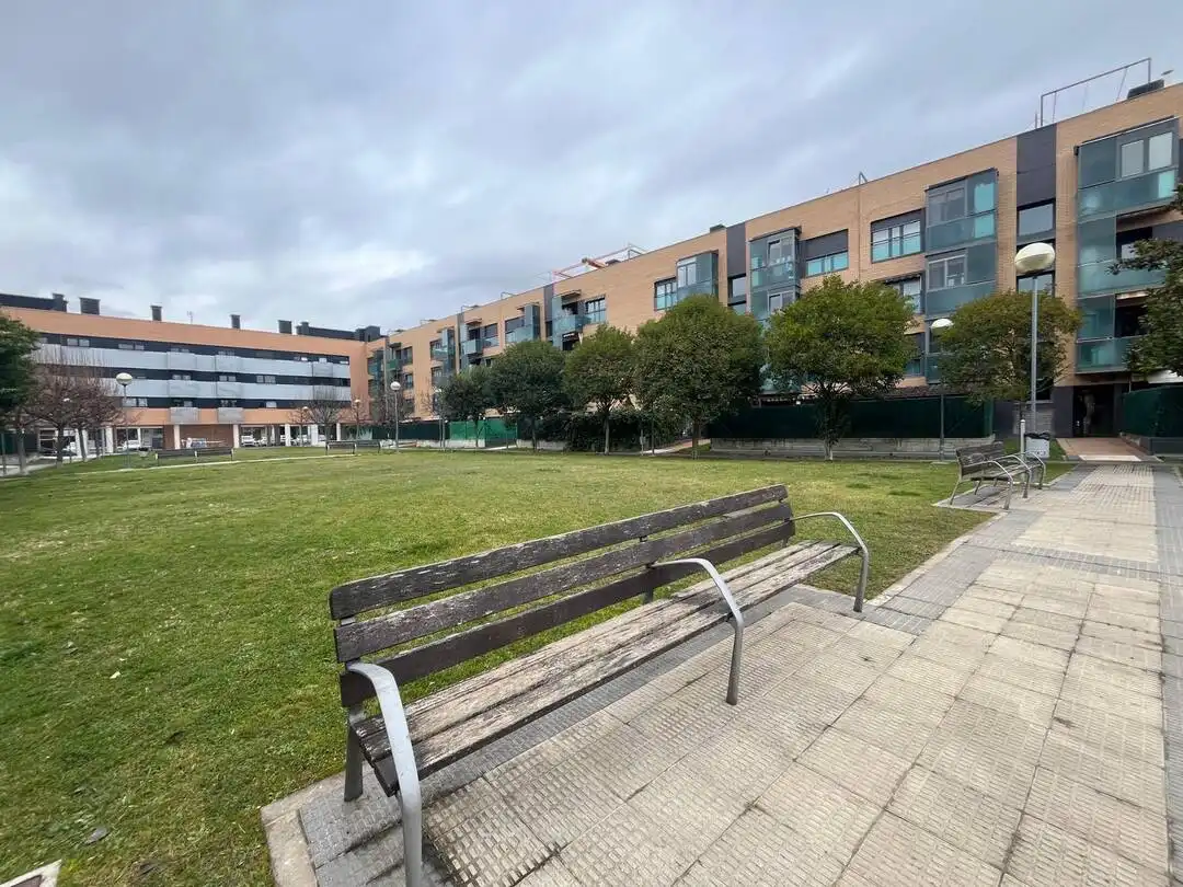 Vista exterior de Piso en venta en  Pamplona / Iruña con Calefacción, Jardín privado y Trastero