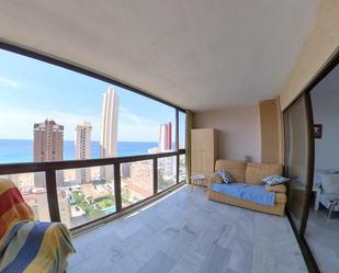 Dormitori de Pis de lloguer en Benidorm amb Piscina comunitària