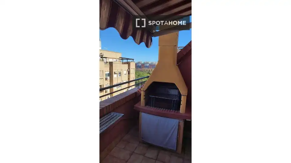 Exterior view of Flat for rent in Alaquàs  with Air Conditioner, Heating and Furnished