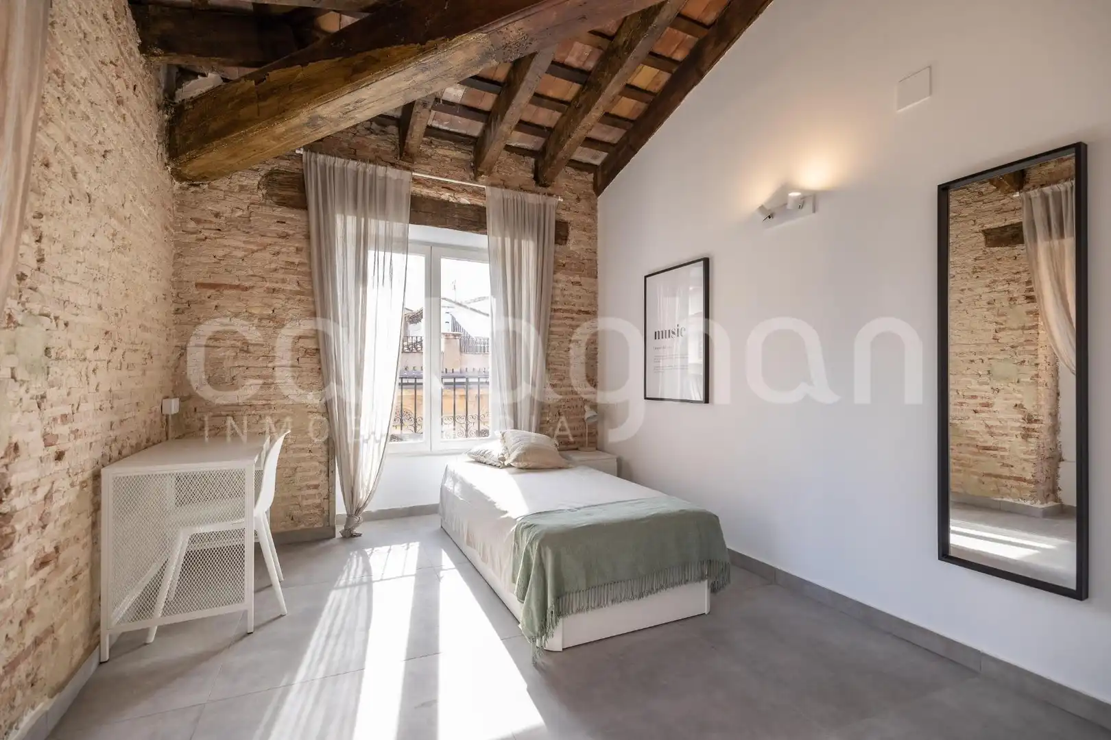 Bedroom of Buildings for sale in Valencia