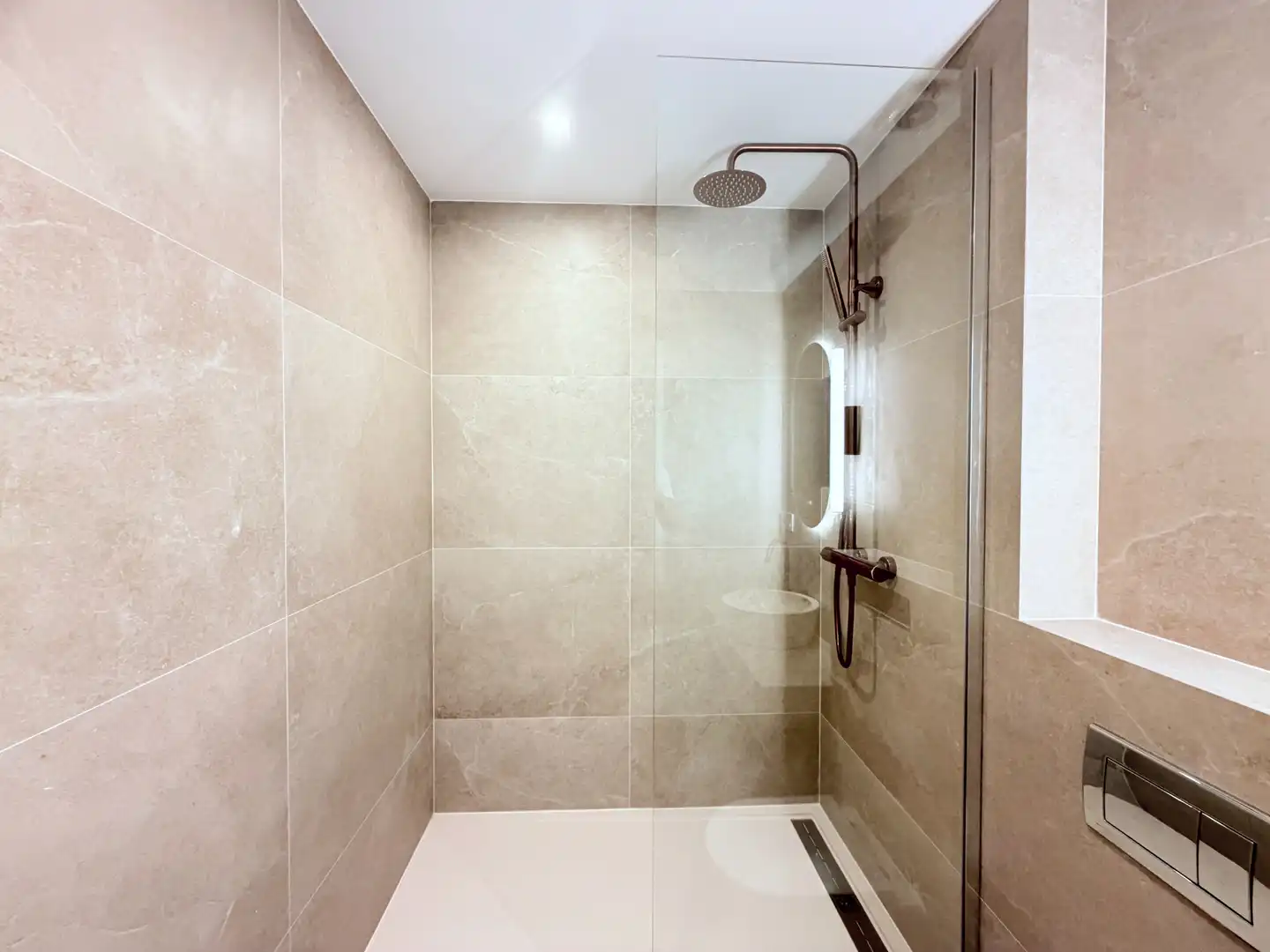 Bathroom of Flat for sale in Barcelona  with Air Conditioner, Heating and Parquet flooring