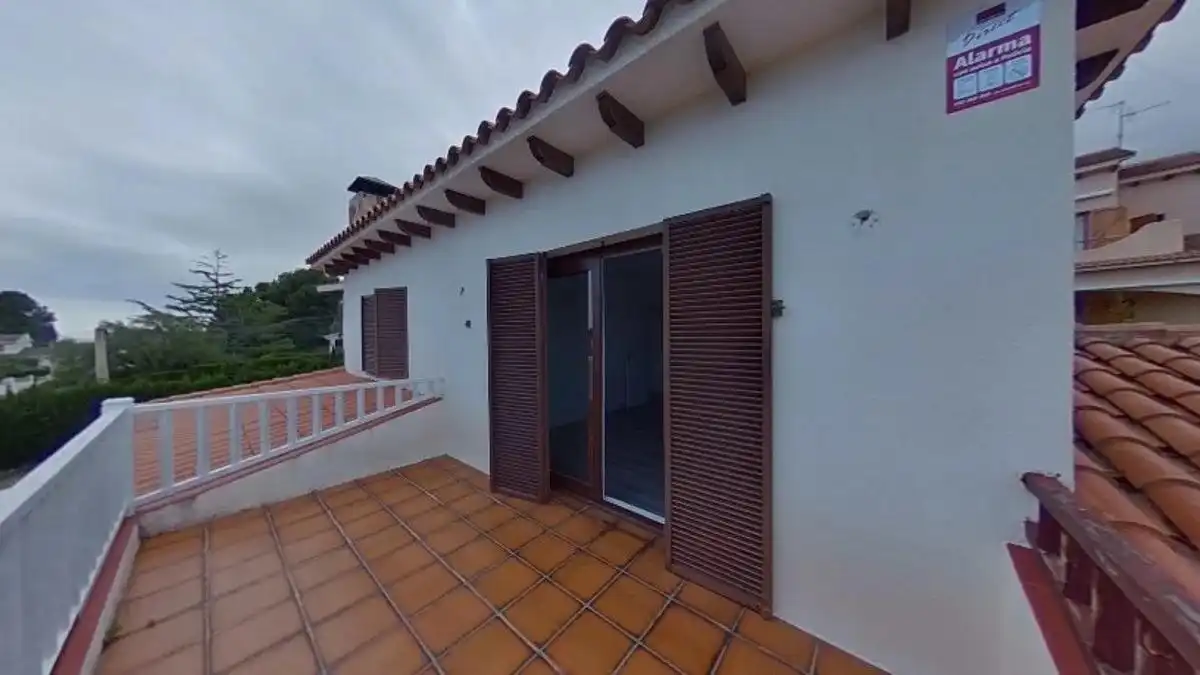 Vista exterior de Casa o chalet en venta en El Vendrell con Jardín privado, Terraza y Piscina
