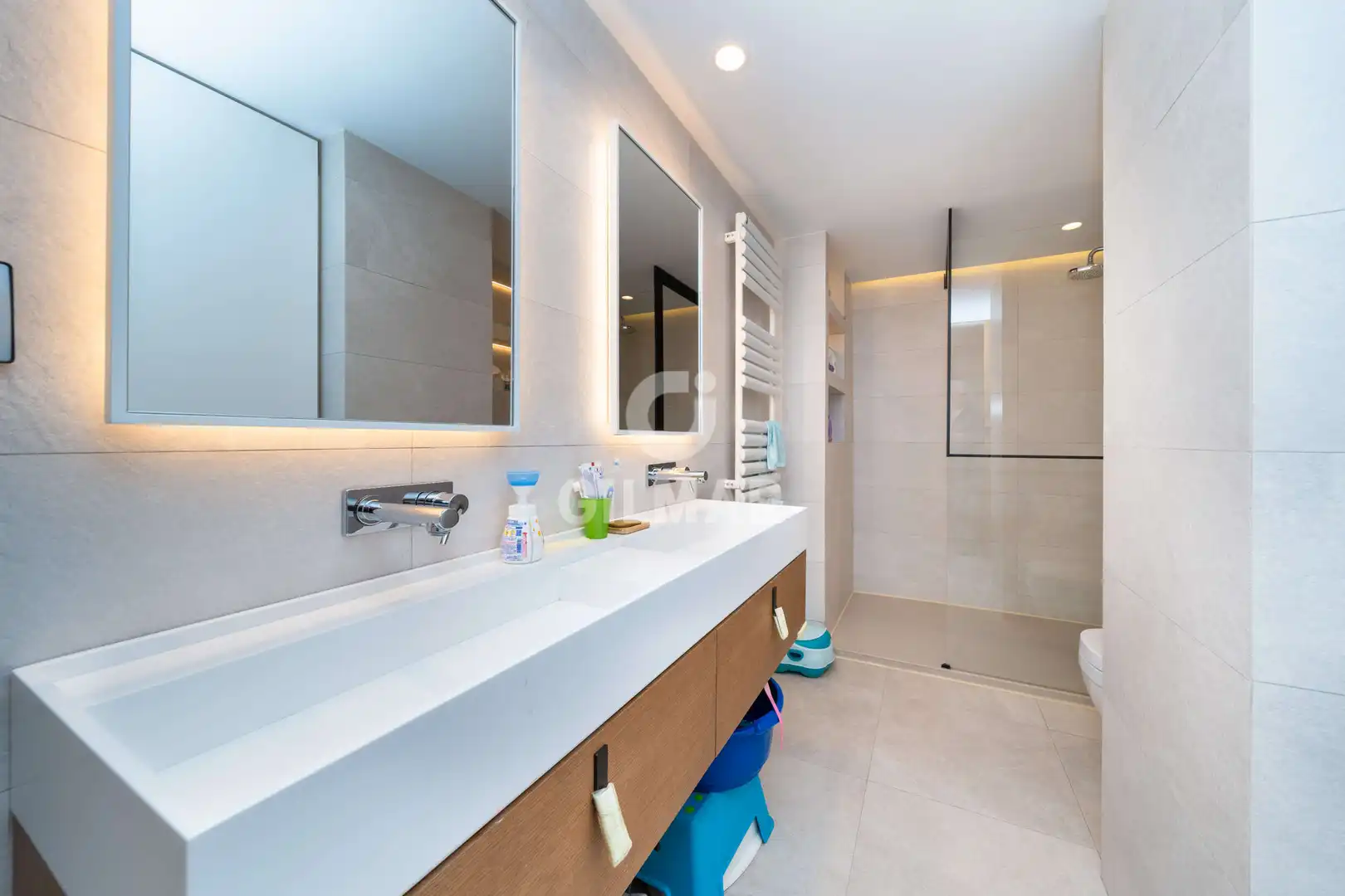 Baño de Dúplex en venta en Madrid con Calefacción, Jardín privado y Trastero