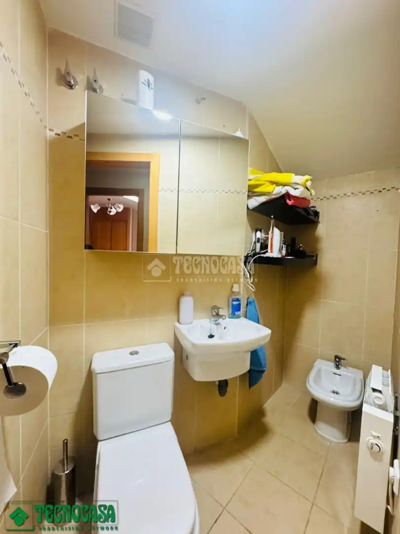 Baño de Piso en venta en Casarrubios del Monte con Aire acondicionado