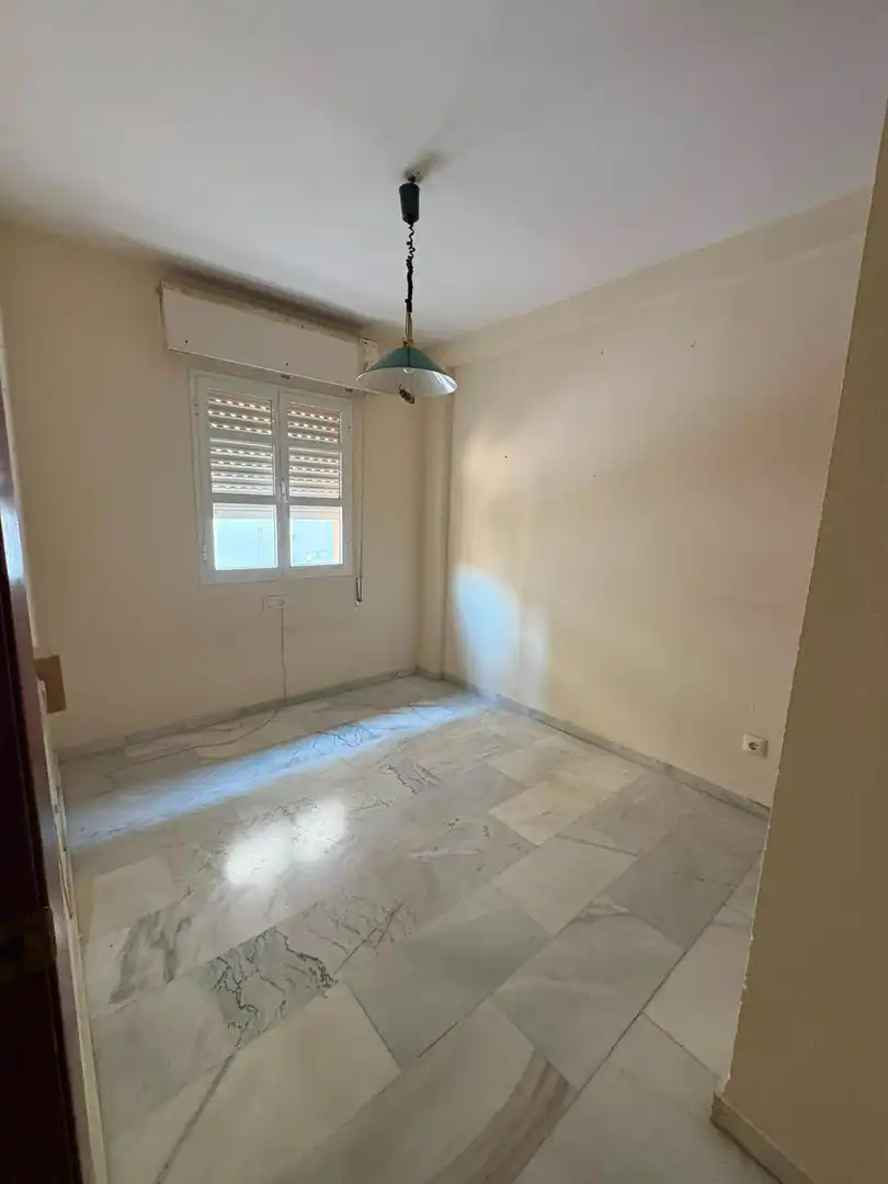 Dormitori de Casa adosada en venda en Cádiz amb Terrassa, Traster i Balcó