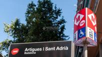 Vista exterior de Pis en venda en Sant Adrià de Besòs amb Calefacció i Terrassa