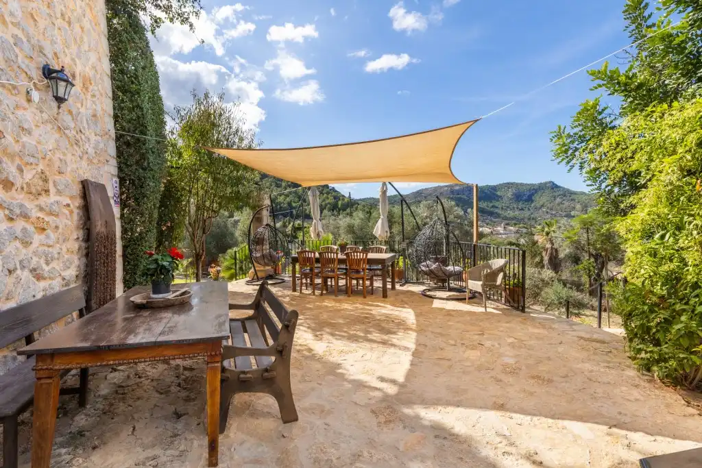Terrasse von Country house zum Verkauf in Andratx mit Klimaanlage, Heizung und Privatgarten