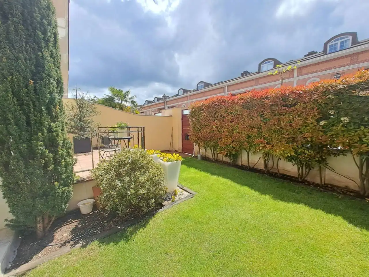 Jardí de Casa adosada en venda en Burgos amb Calefacció, Jardí privat i Parquet