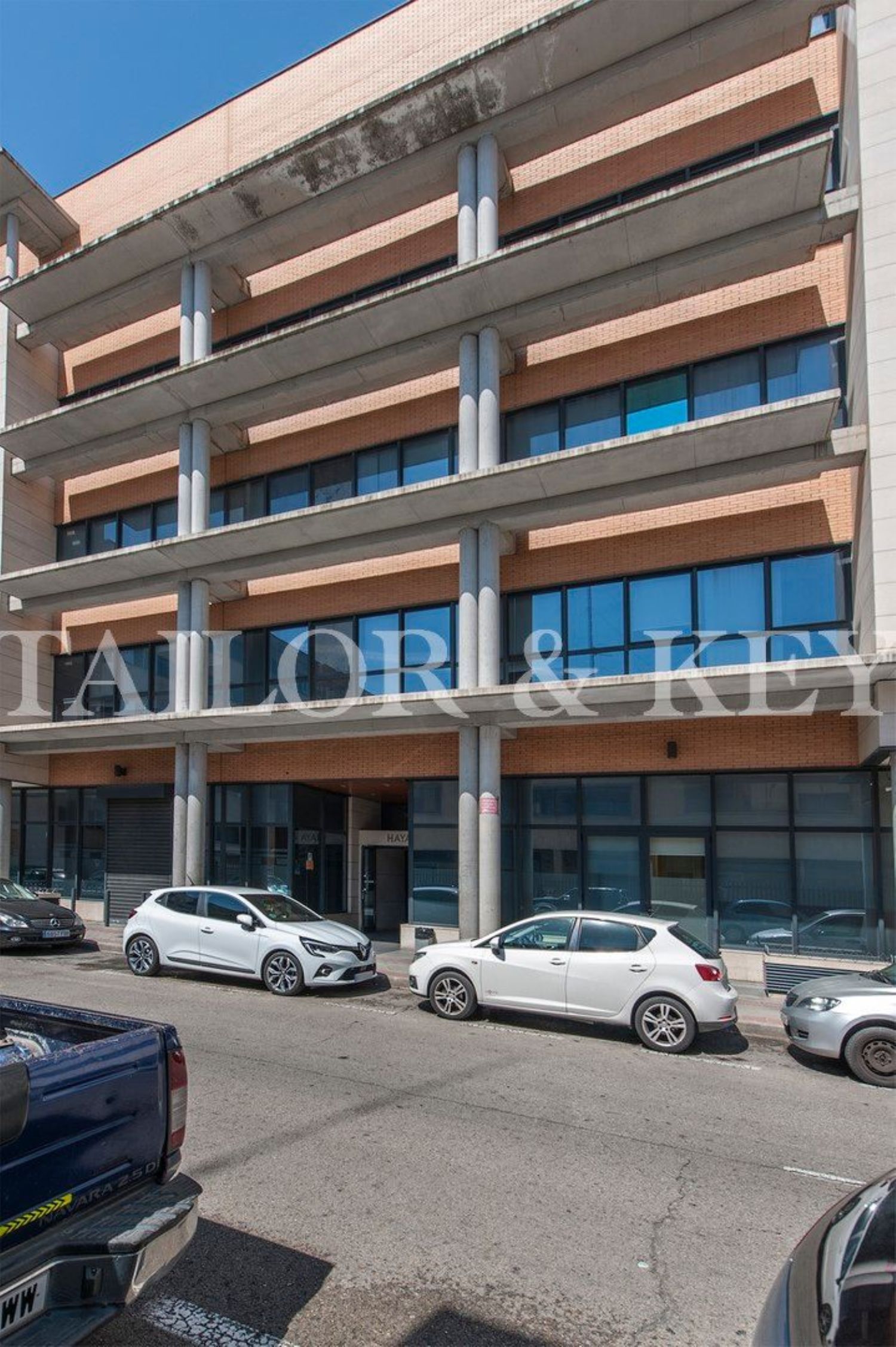 Vista exterior de Oficina en venda en  Madrid Capital amb Aire condicionat