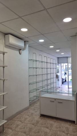 Local comercial en Alquiler en Carrer de Pi i Margall en El Baix Guinardó