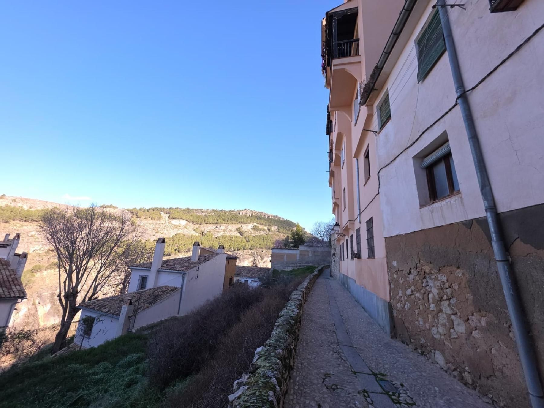 Vista exterior de Piso en venta en Cuenca Capital