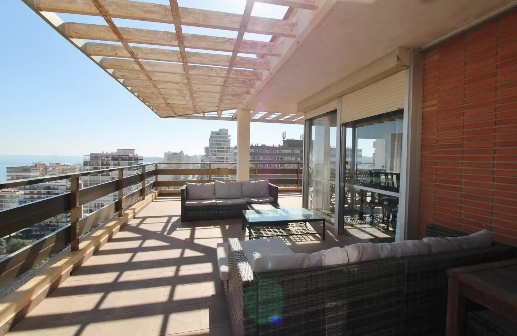 Terrassa de Àtic en venda en Alicante / Alacant amb Terrassa, Balcó i Piscina comunitària