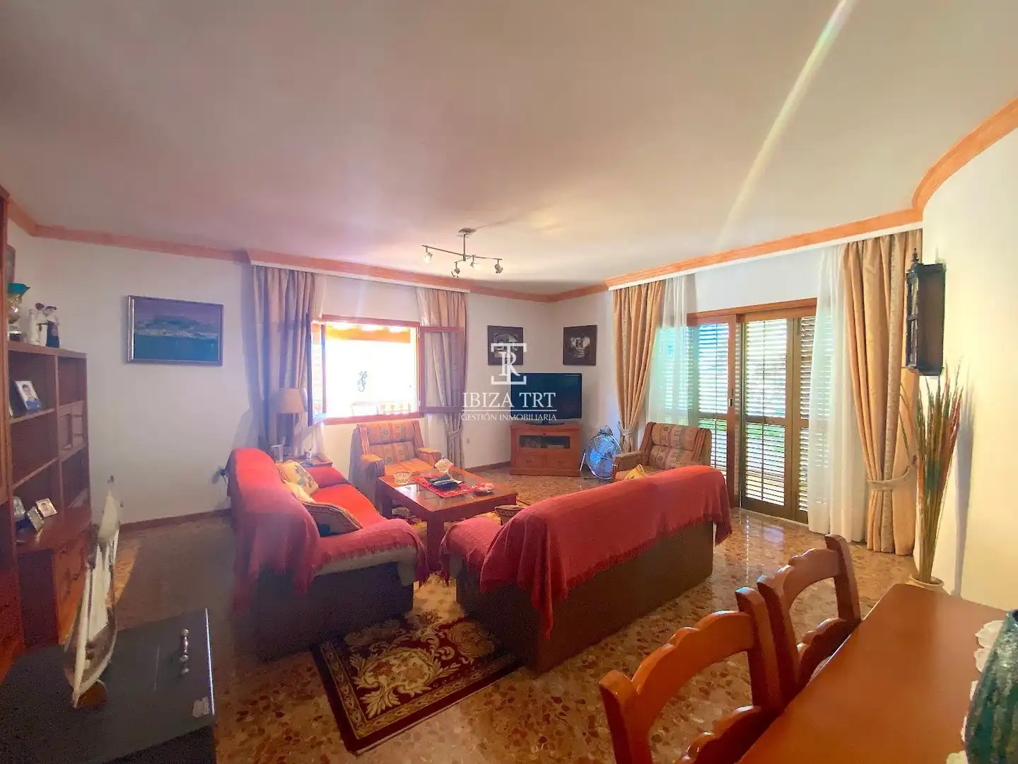 Sala d'estar de Casa o xalet en venda en Sant Antoni de Portmany amb Terrassa i Traster