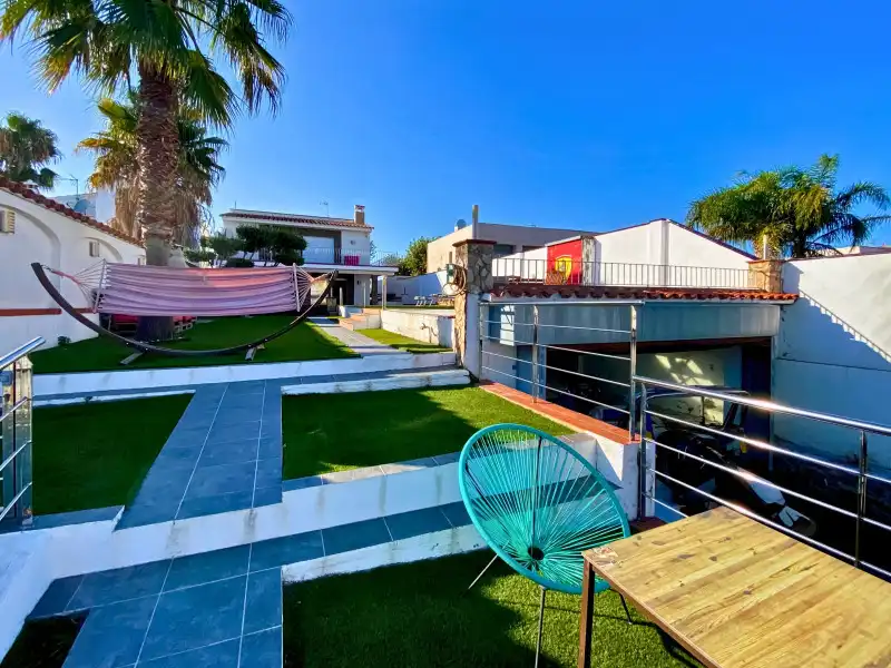 Jardín de Casa o chalet en venta en Empuriabrava con Aire acondicionado, Calefacción y Terraza