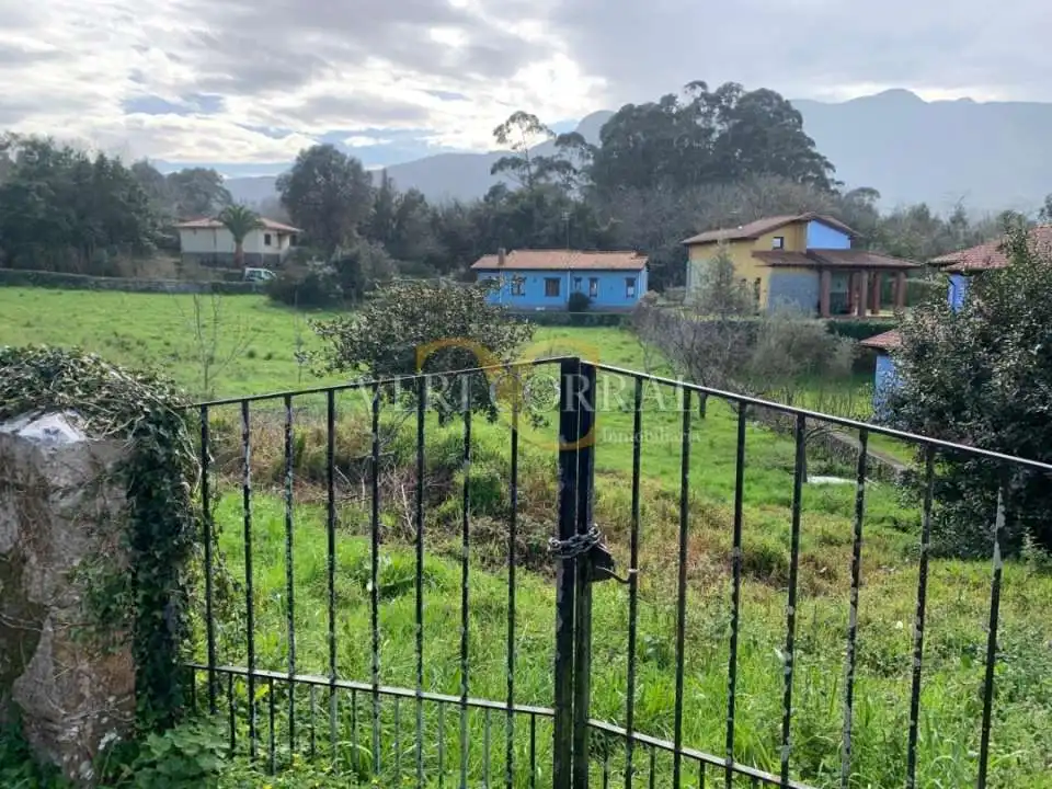 Land for sale in Llanes