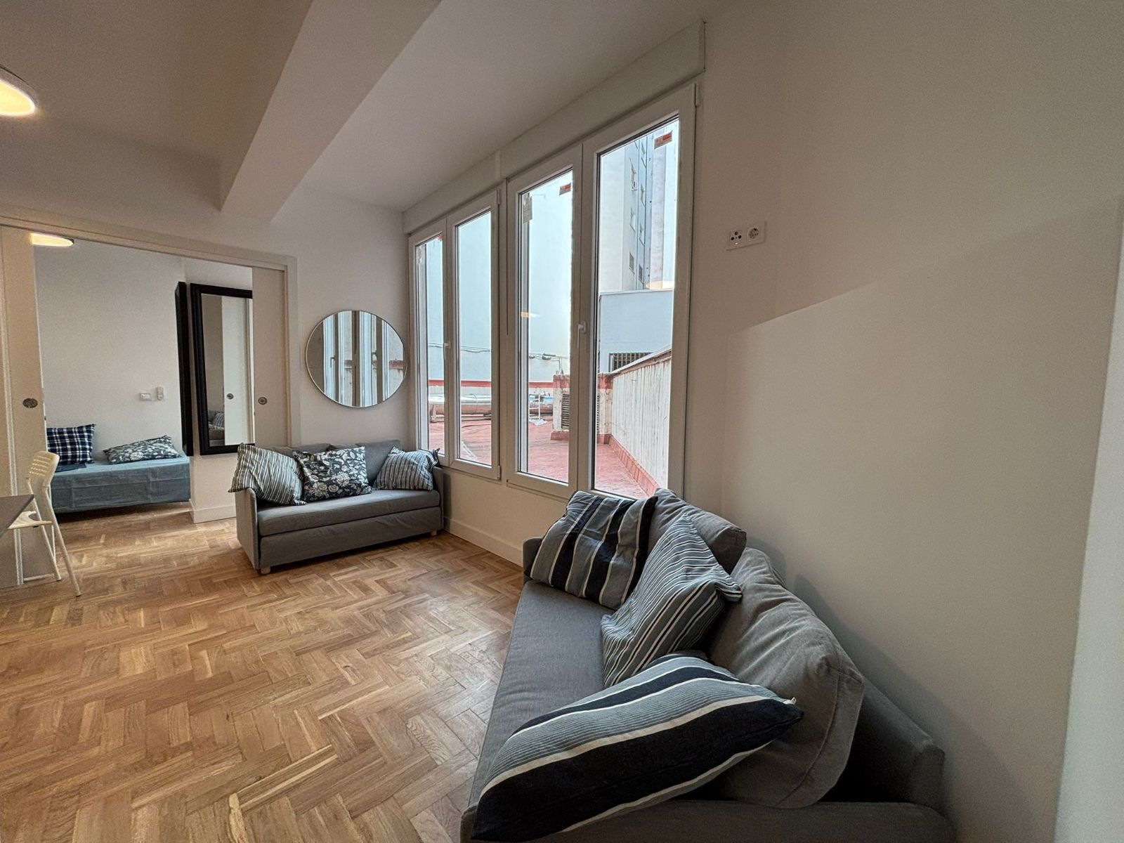 Sala d'estar de Apartament en venda en  Madrid Capital amb Terrassa