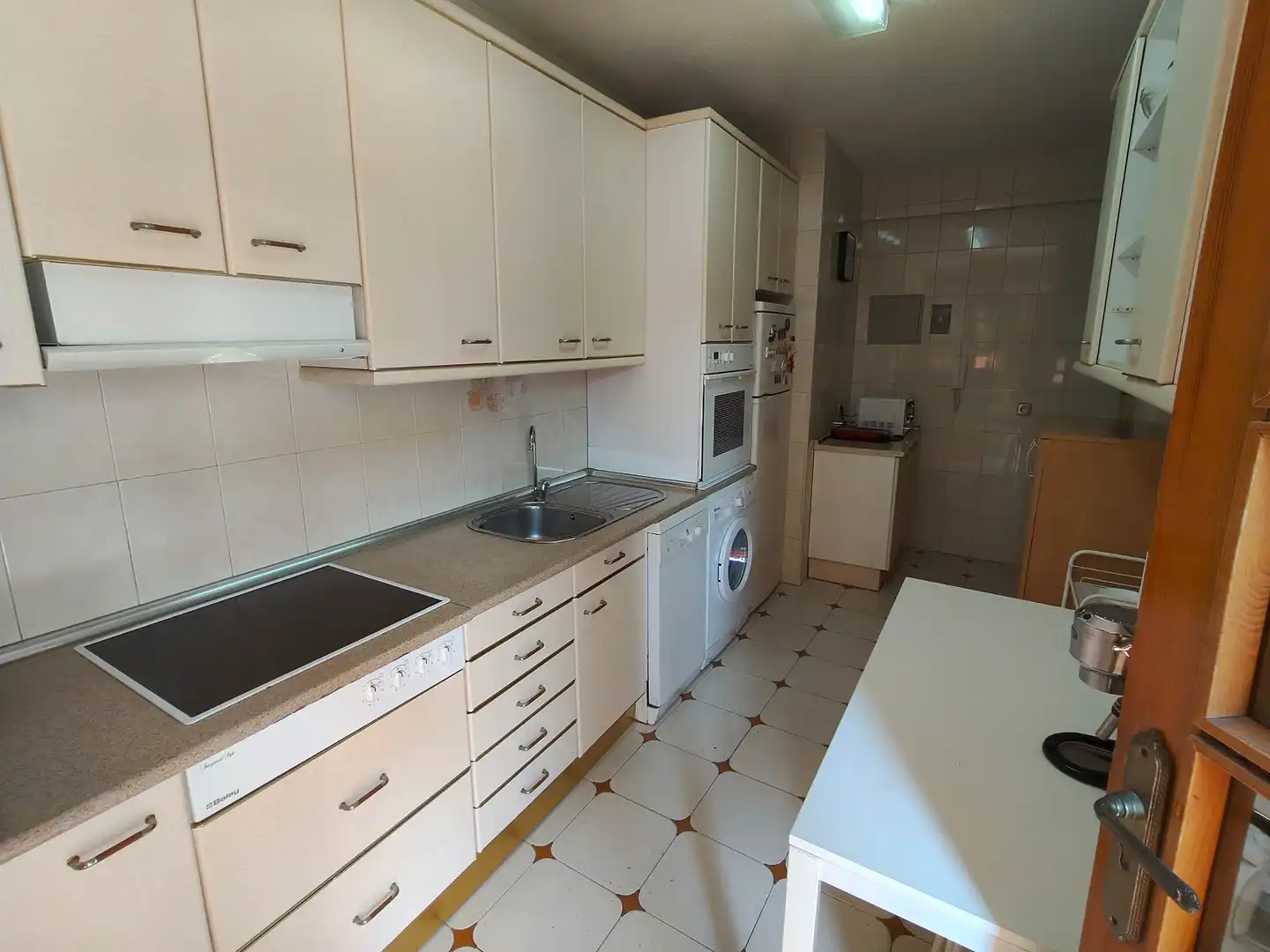 Kitchen of Buildings for sale in Leganés