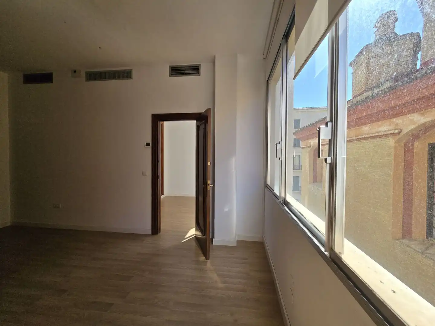 Office for sale in Málaga  with Air Conditioner